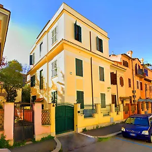  Hostal Luzzatti